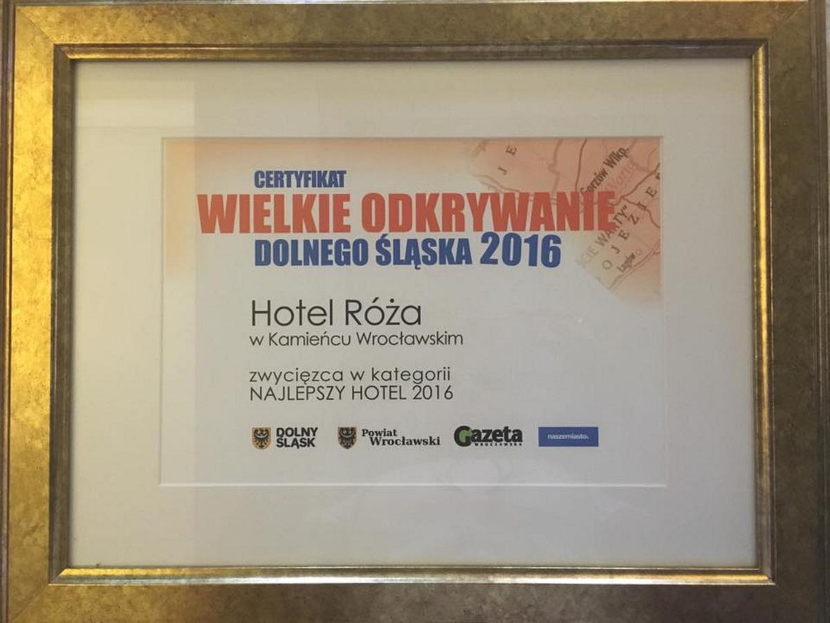 Hotel Roza Kamieniec Wroclawski Eksteriør bilde